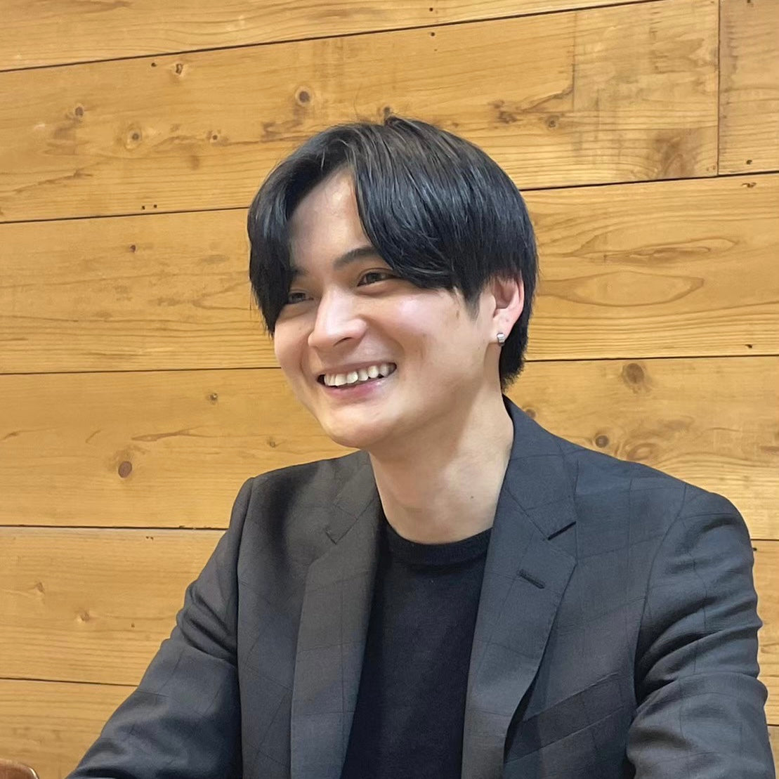 【EFL +】廃棄りんごからできたヴィーガンレザー『LOVST TOKYO』代表の唐沢海斗さんインタビュー